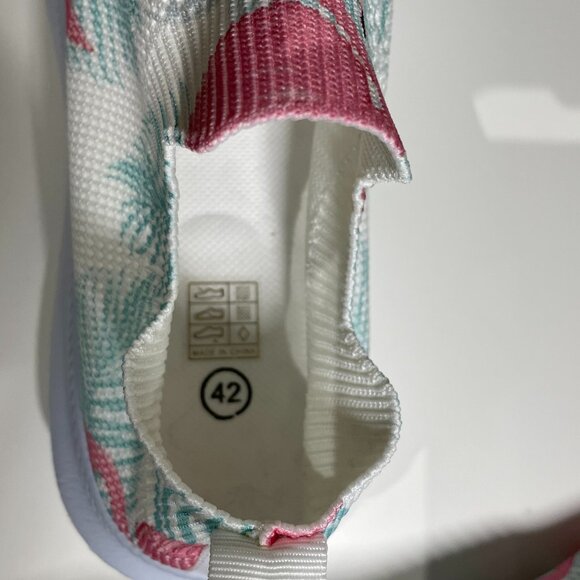 NWOT Flamingo Pull-on Lightweight Sneakers Size 11/11.5 EU 42 - Picture 10 of 10